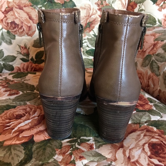 Lucky Brand Booties 🍀 - Picture 4 of 7